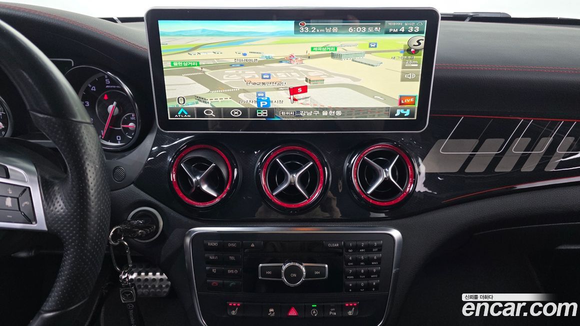 Mercedes-Benz GLA-Class 2015