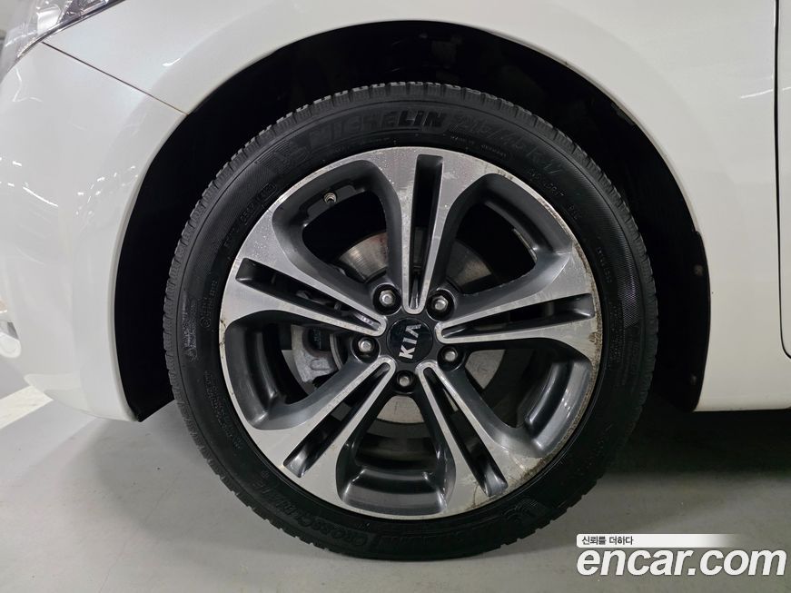 Kia K3 2013