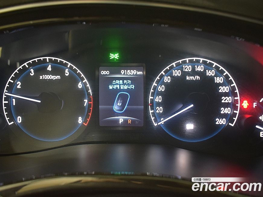 Hyundai Genesis 2012