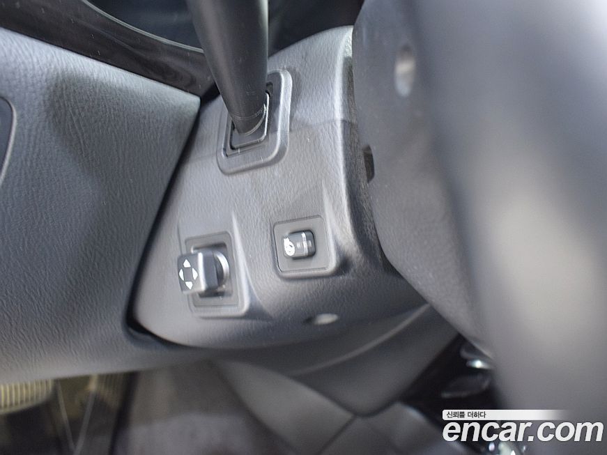 Hyundai Genesis 2012