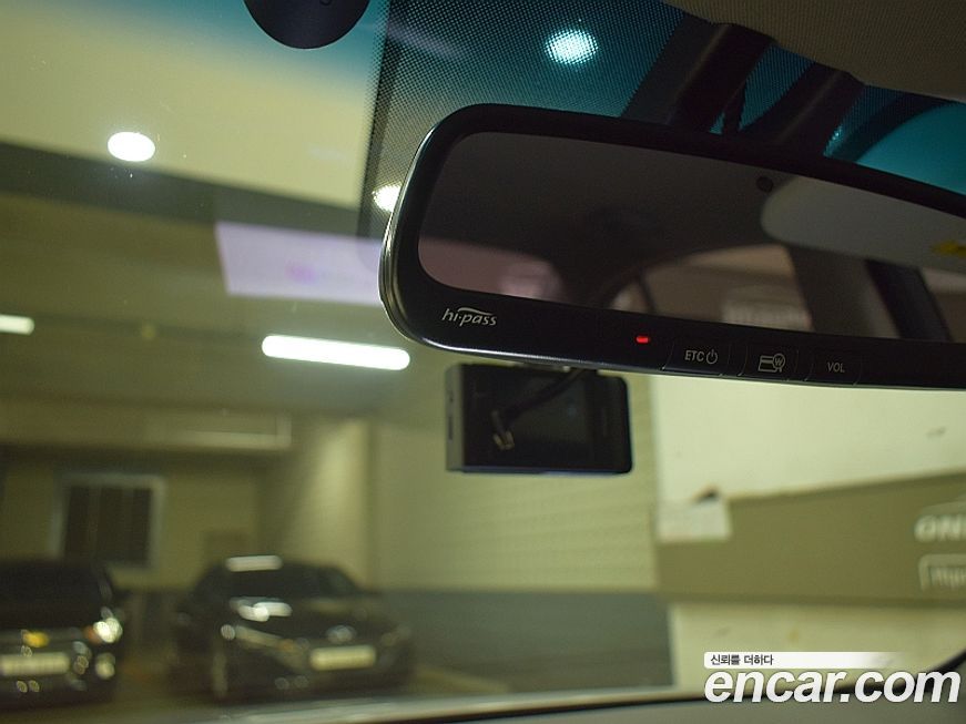 Hyundai Genesis 2012