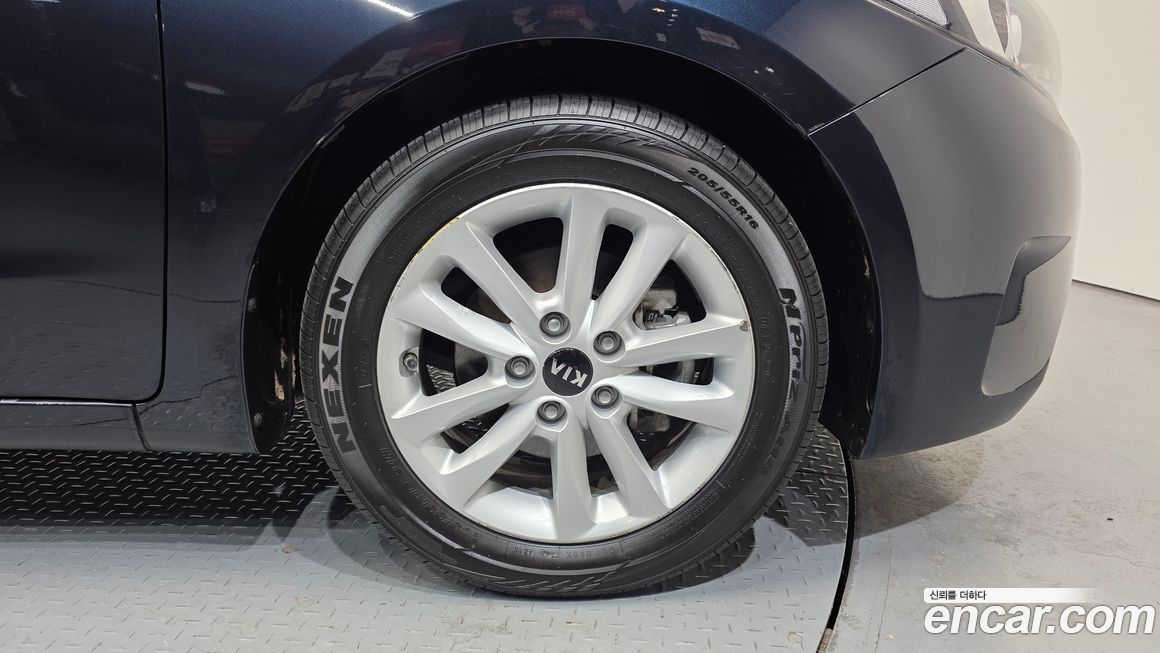 Kia K3 2016