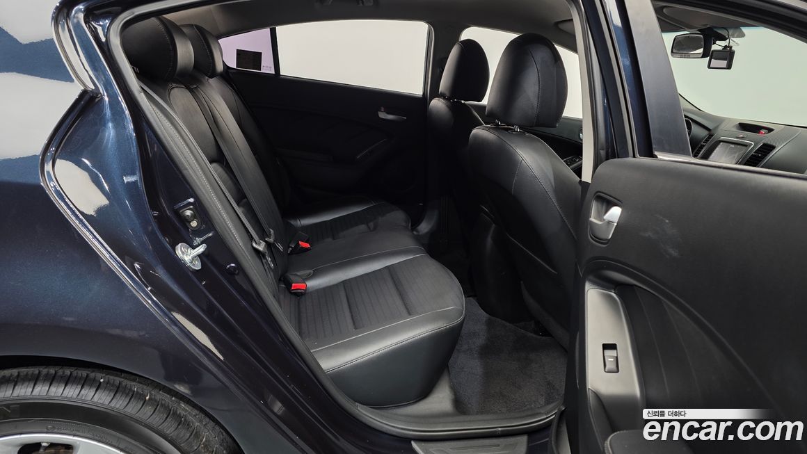 Kia K3 2016