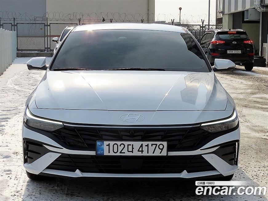 Hyundai AVANTE 2024