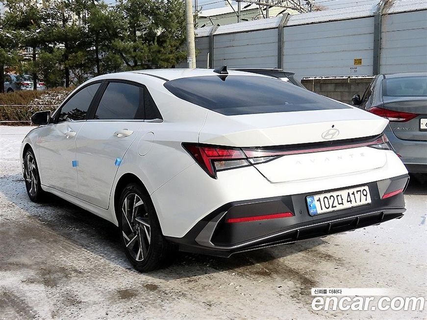 Hyundai AVANTE 2024