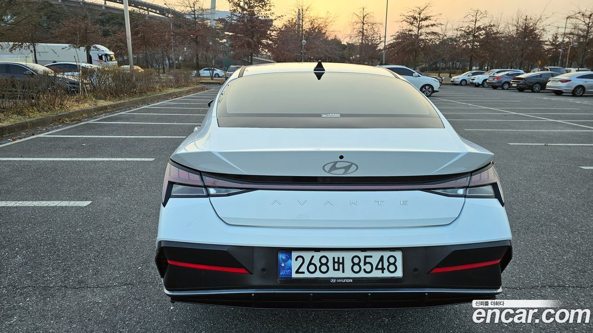 Hyundai AVANTE 2024