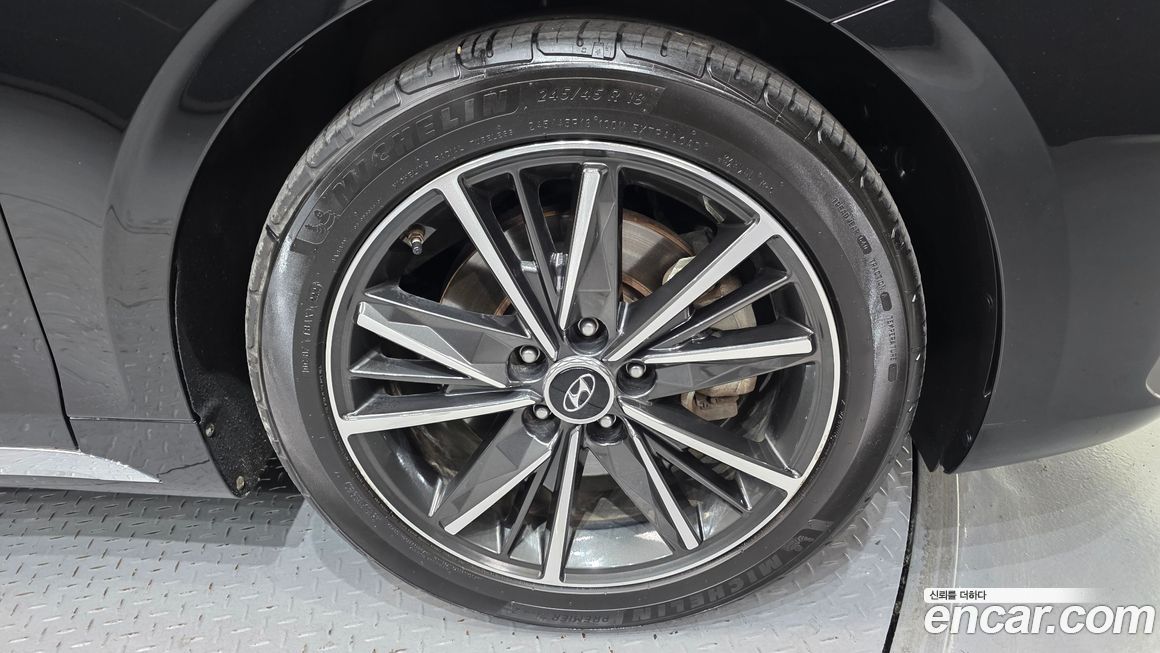 Hyundai Grandeur 2020