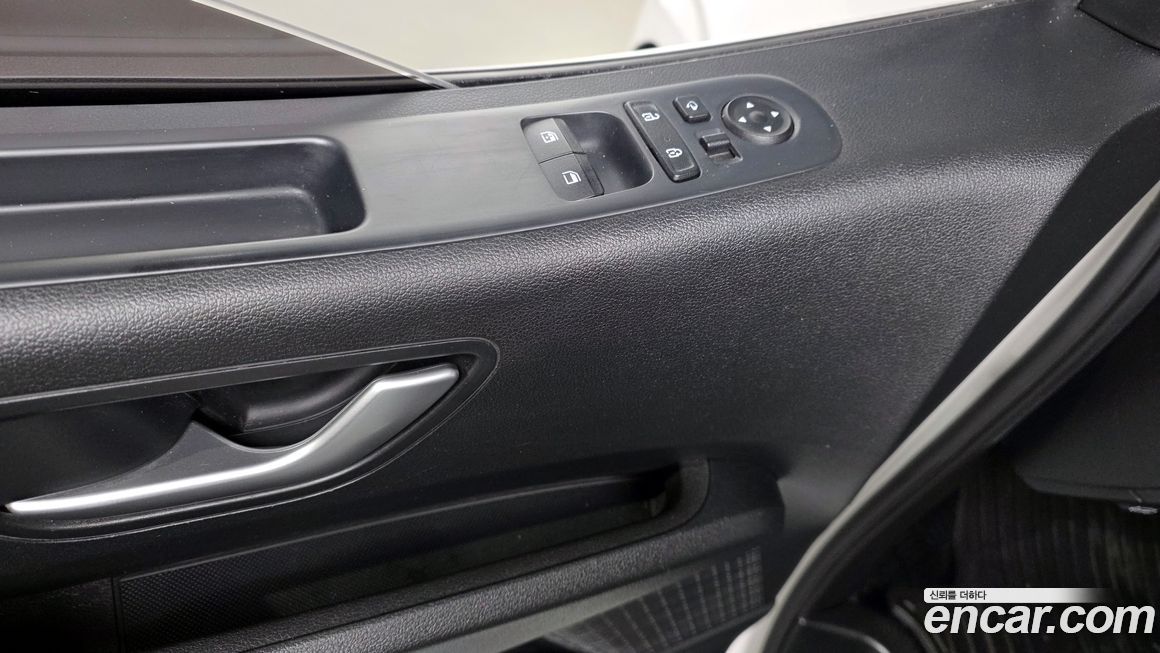 Hyundai Staria 2023