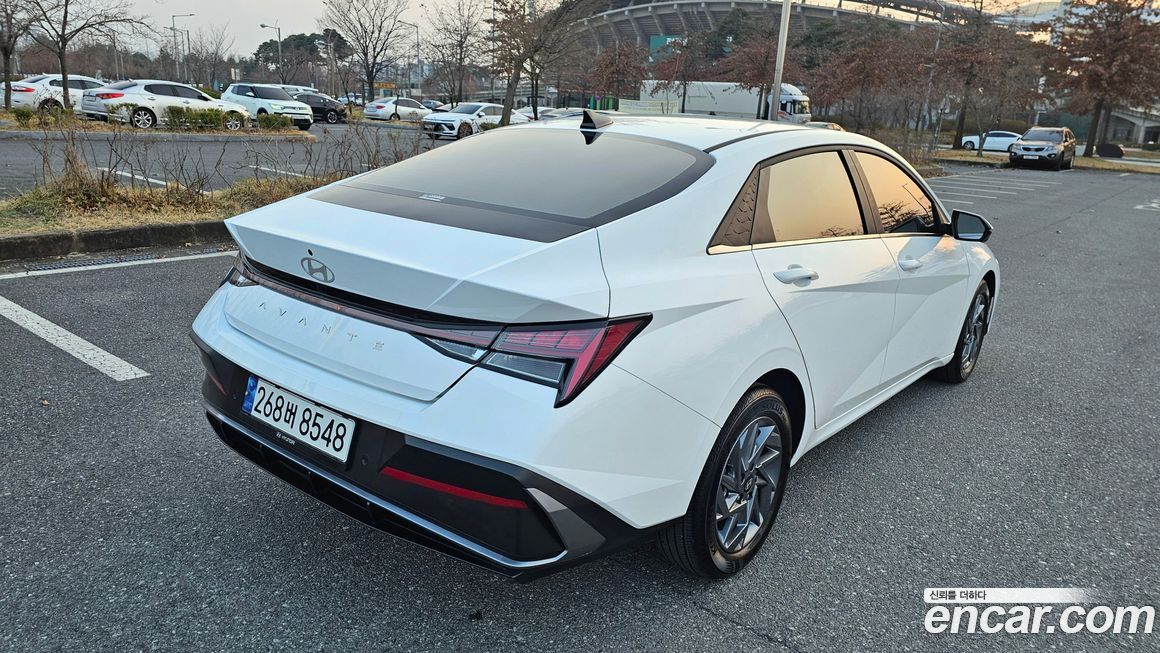 Hyundai AVANTE 2024
