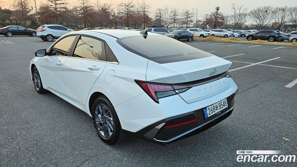 Hyundai AVANTE 2024