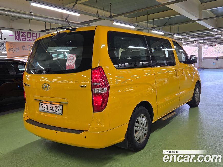 Hyundai Starex 2018