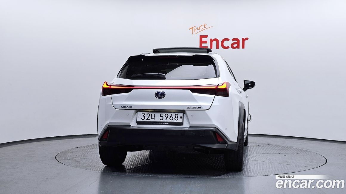 Lexus UX 2019