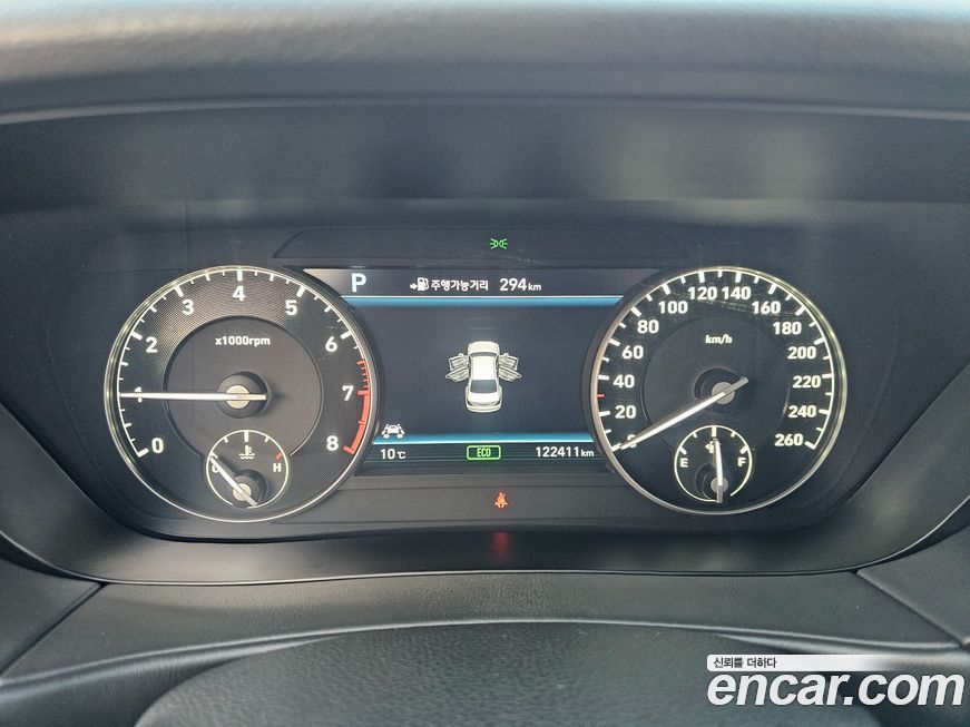 Genesis EQ900 2018