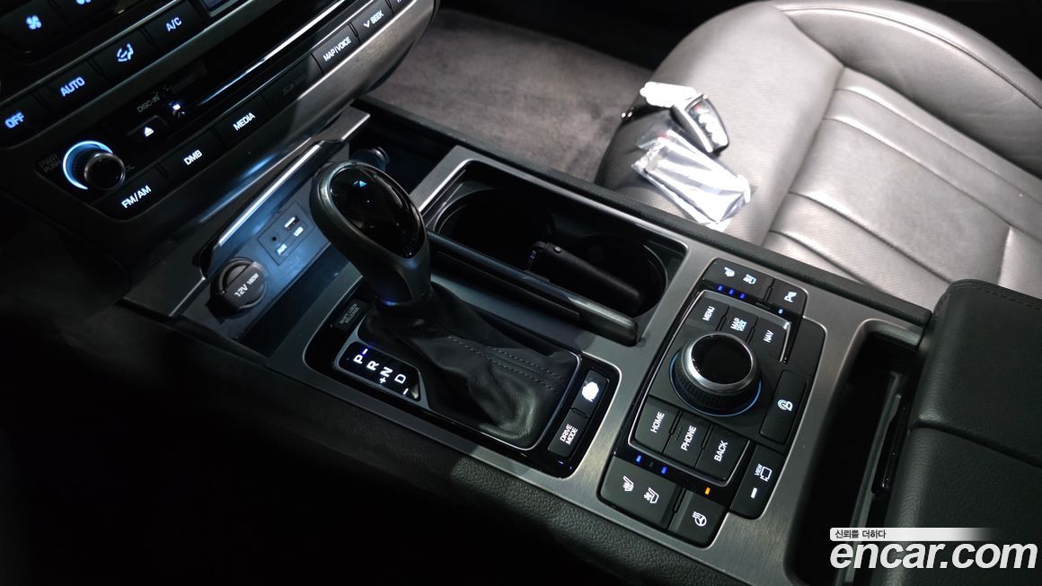 Hyundai Genesis 2016