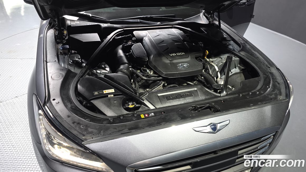 Hyundai Genesis 2016