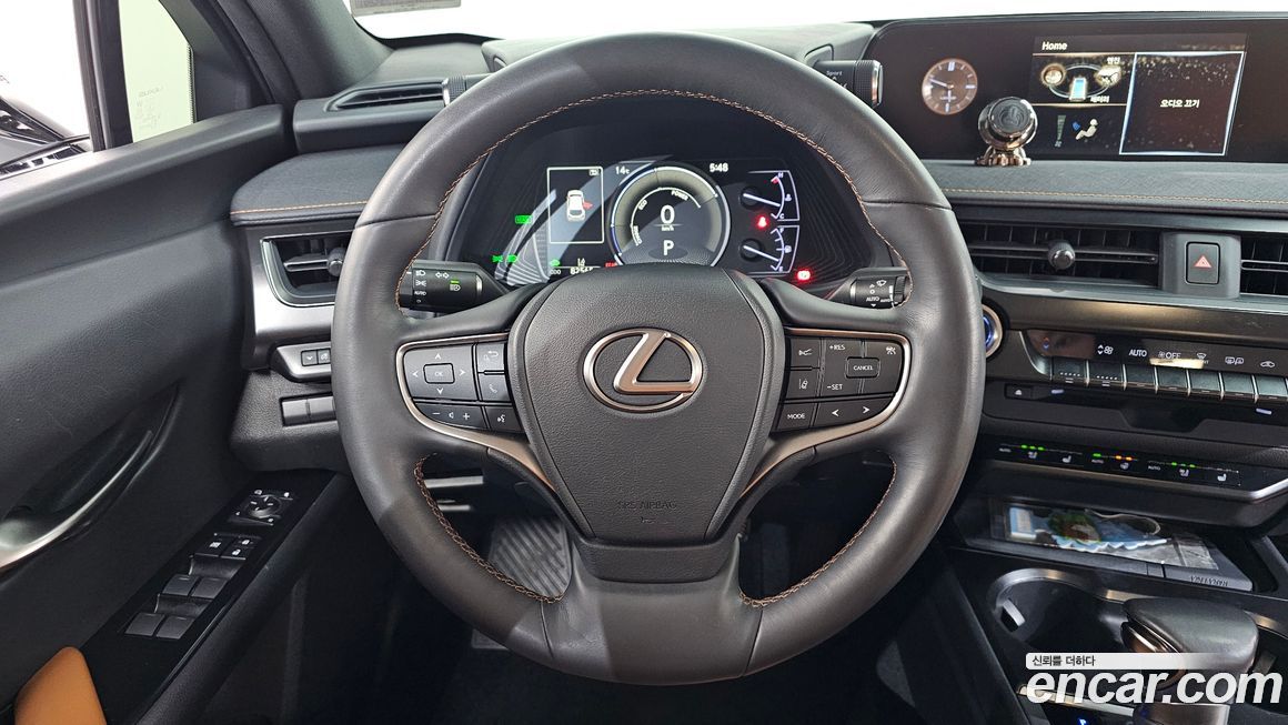 Lexus UX 2019