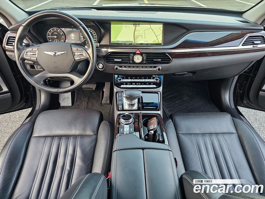 Genesis EQ900 2018