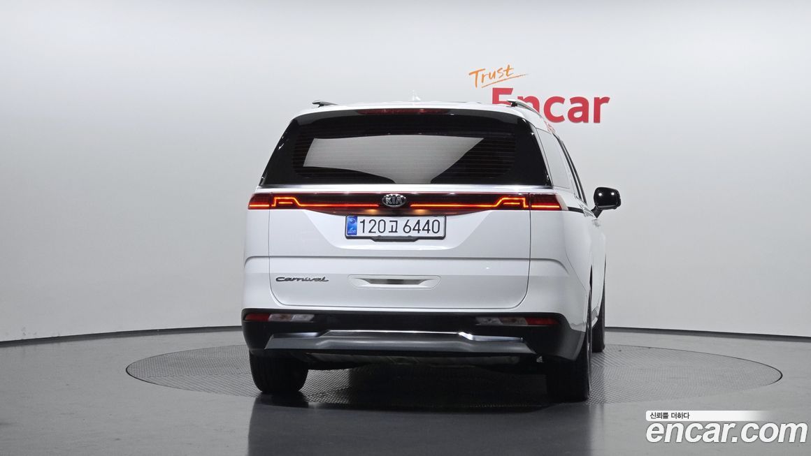 Kia Canival 2021