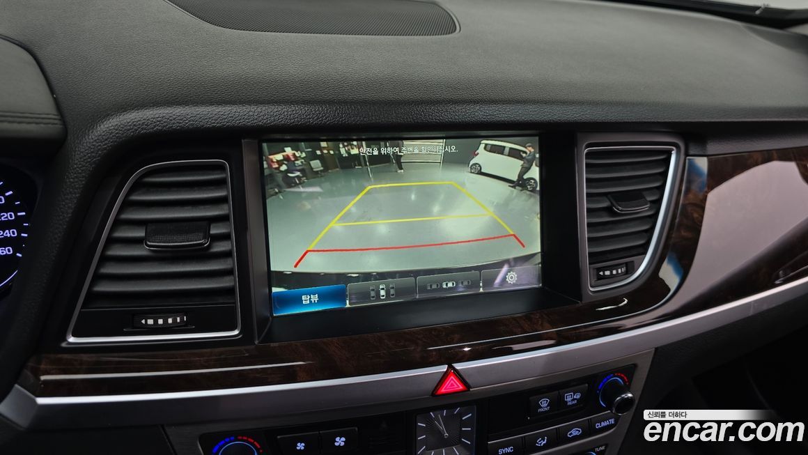 Hyundai Genesis 2015