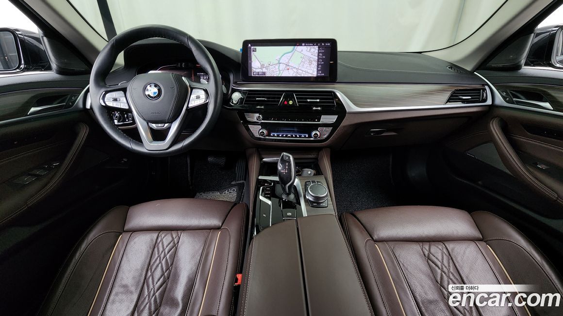 BMW 5-Series 2021