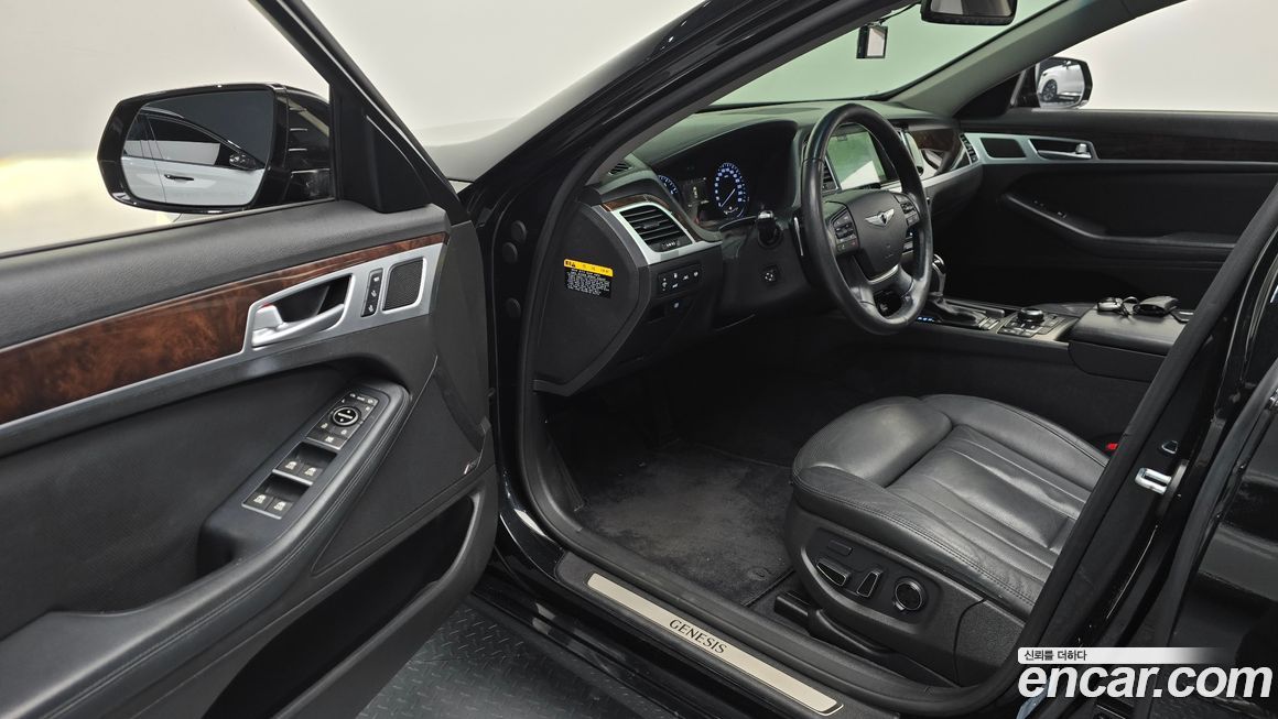 Hyundai Genesis 2015