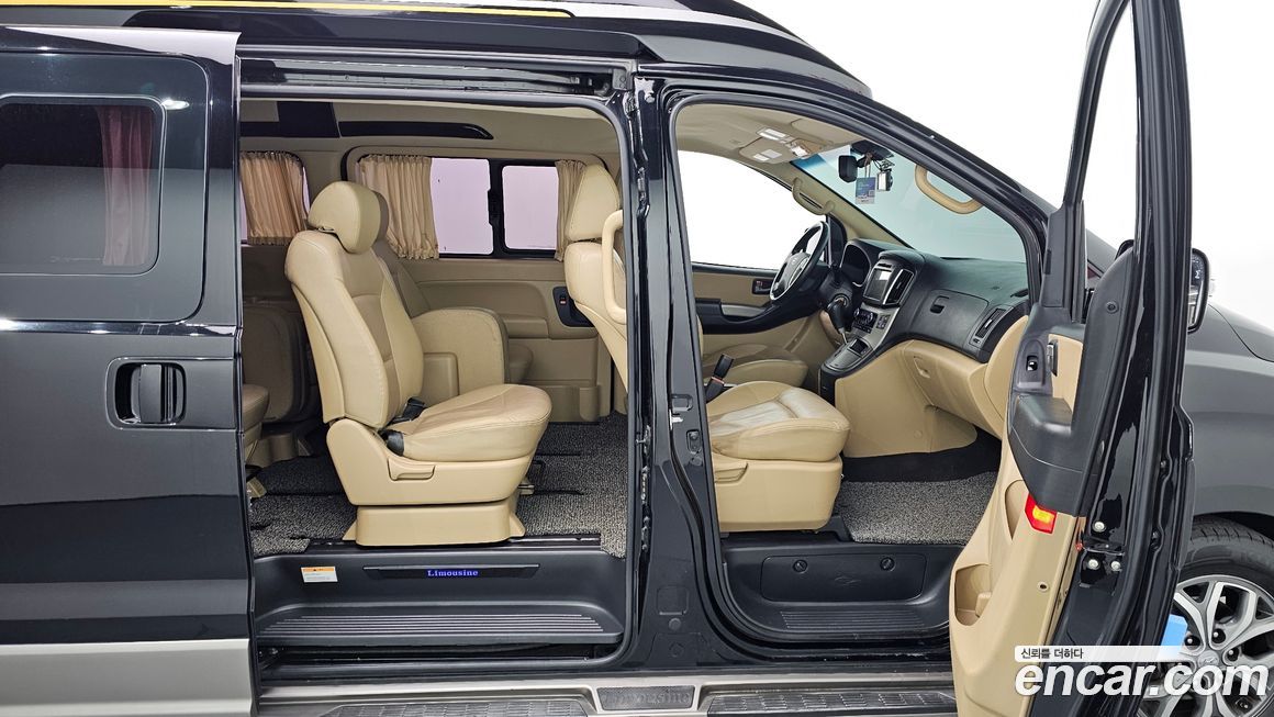 Hyundai Starex 2018