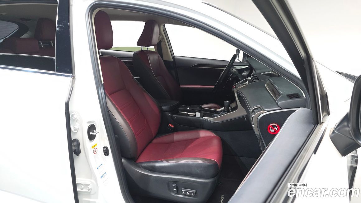 Lexus NX 2019