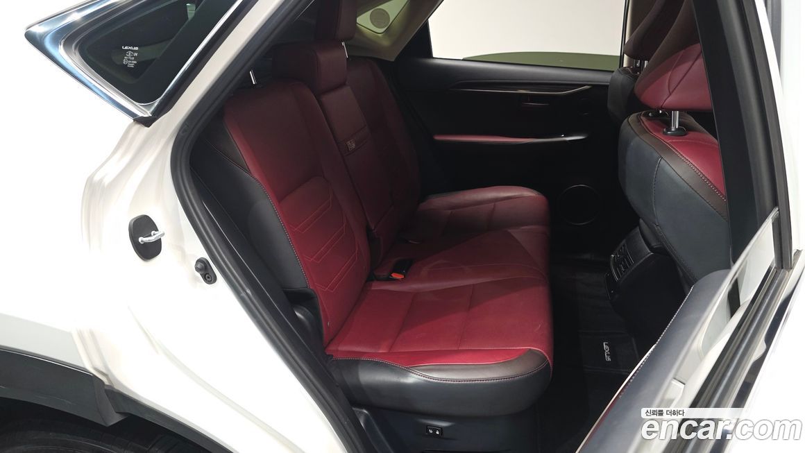 Lexus NX 2019