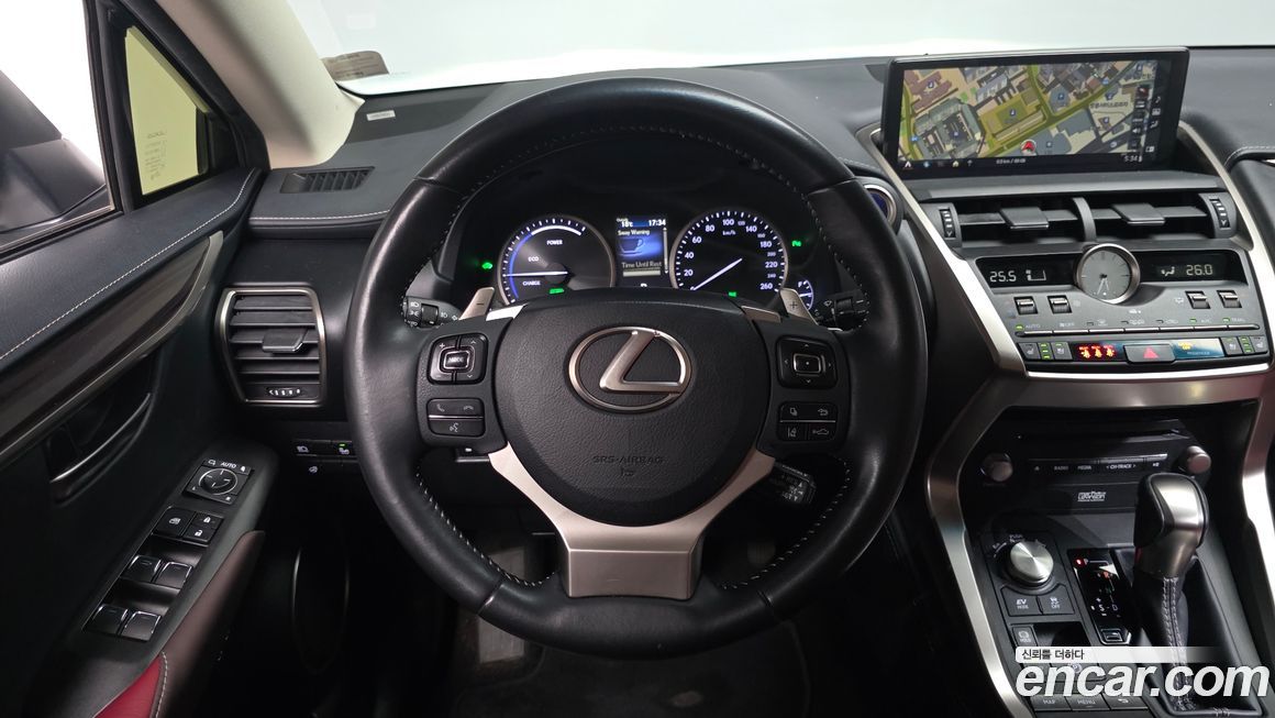 Lexus NX 2019