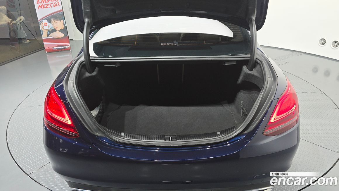 Mercedes-Benz C-Class 2019