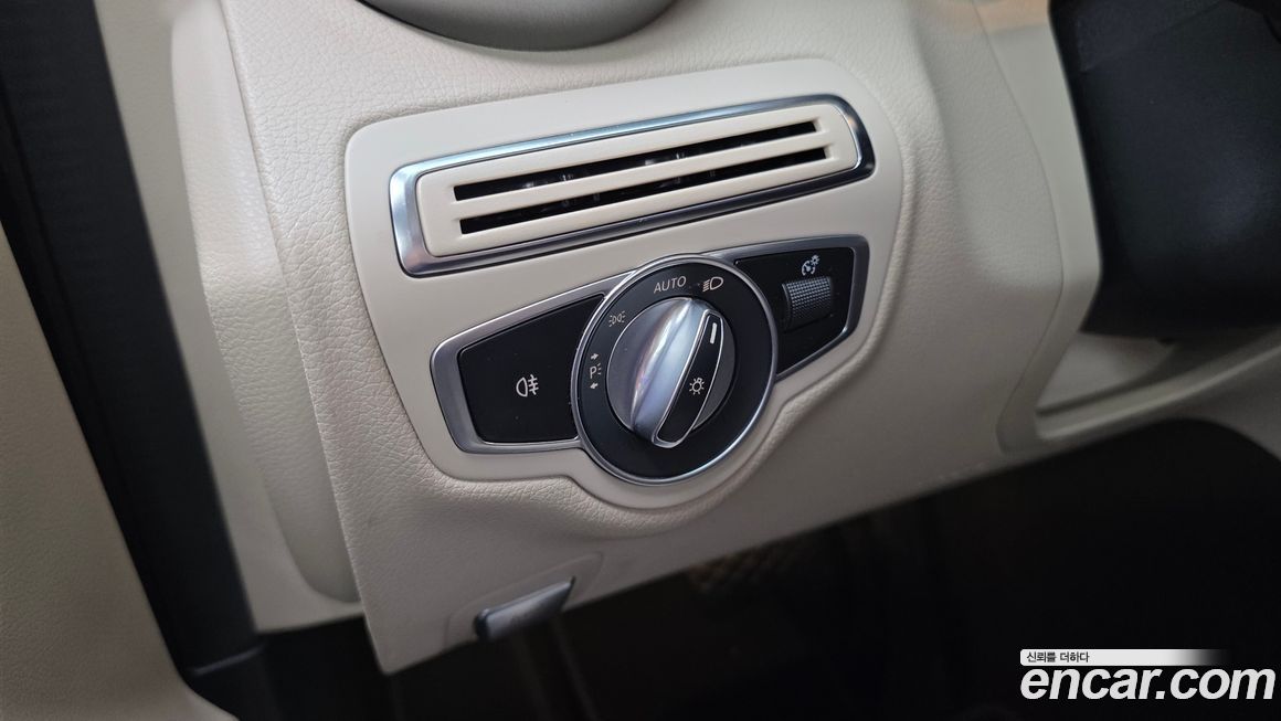 Mercedes-Benz C-Class 2019