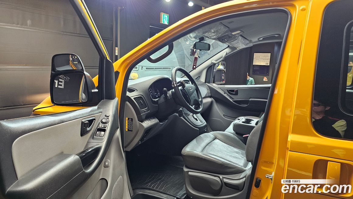 Hyundai Starex 2019