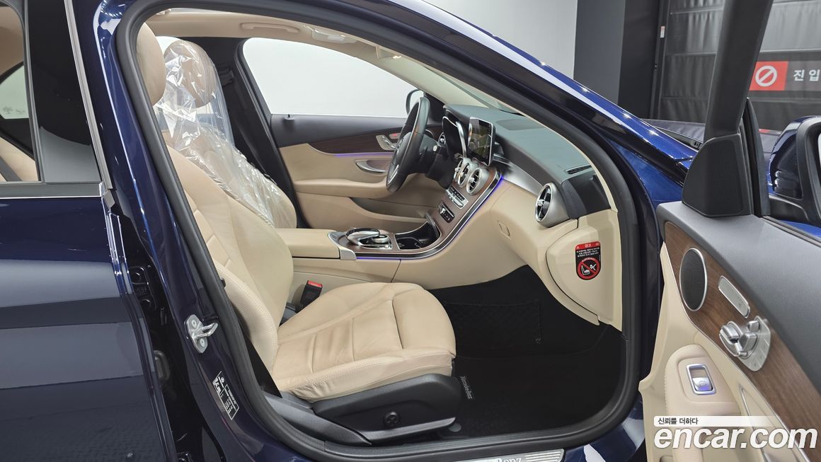 Mercedes-Benz C-Class 2019