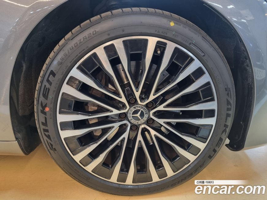 Mercedes-Benz S-Class 2021