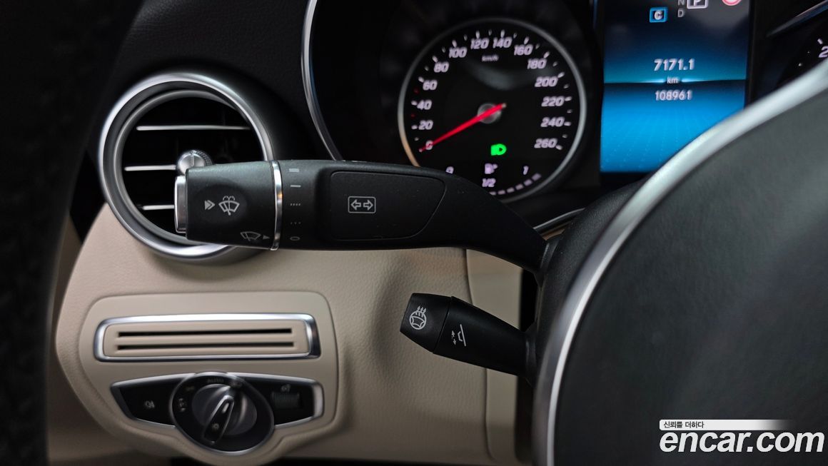 Mercedes-Benz C-Class 2019