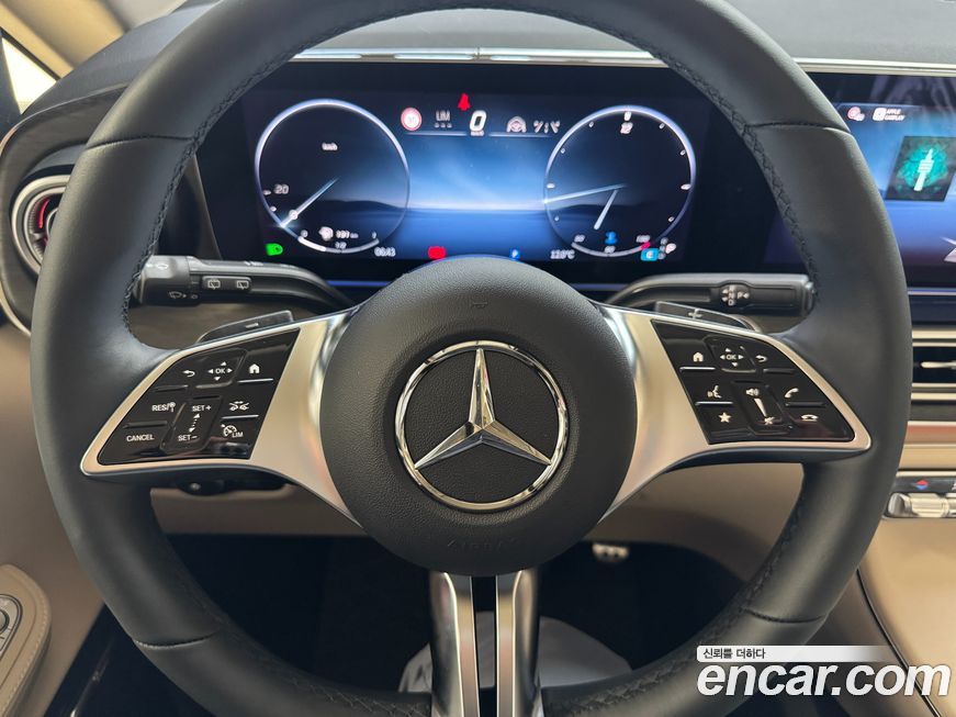 Mercedes-Benz V-Class 2025