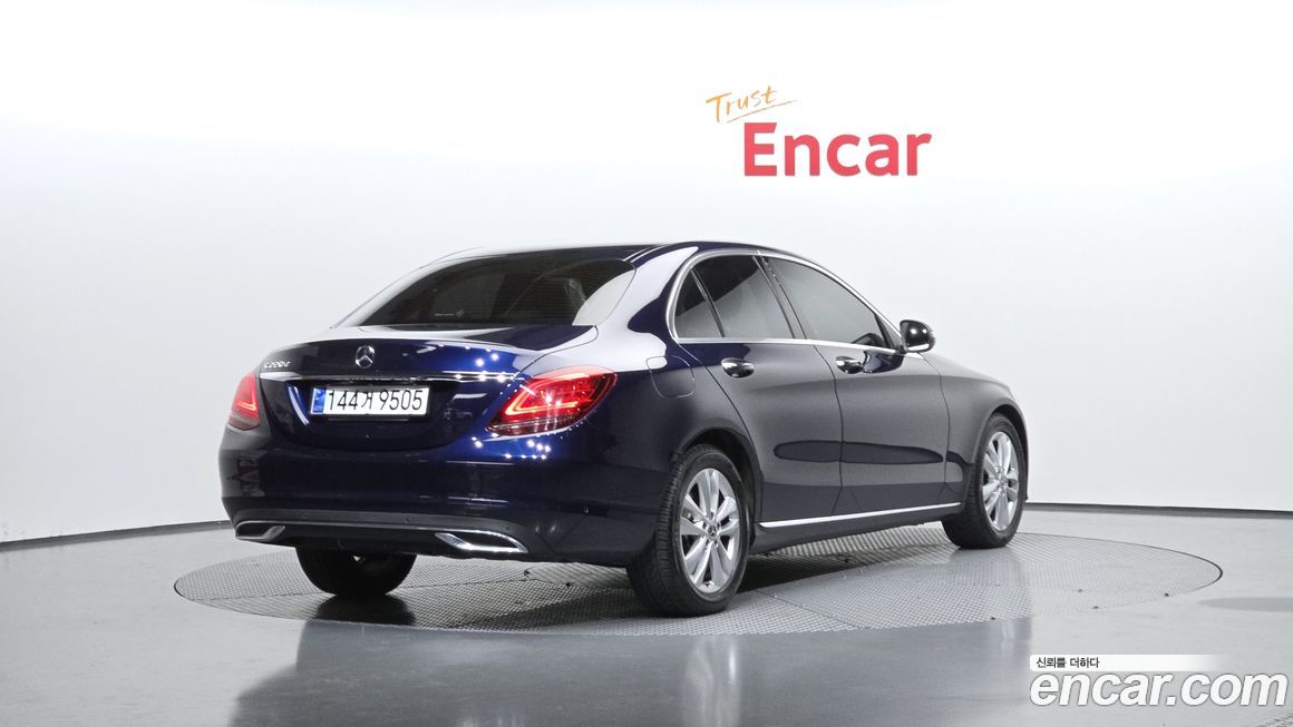 Mercedes-Benz C-Class 2019