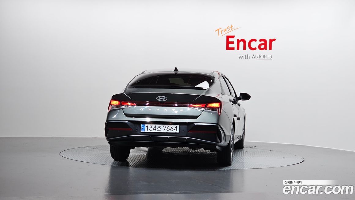 Hyundai AVANTE 2024