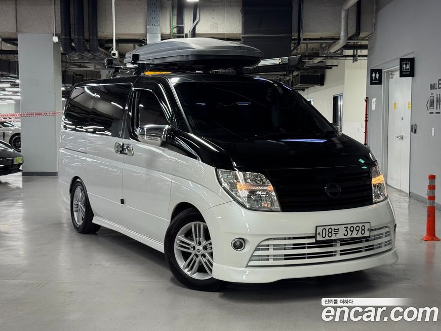 Nissan Elgrand 2004