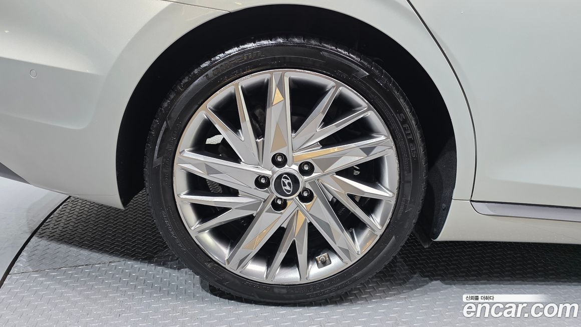 Hyundai Grandeur 2020