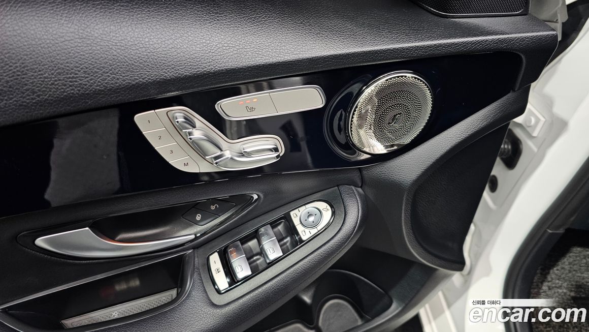 Mercedes-Benz C-Class 2019