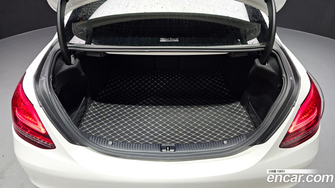 Mercedes-Benz C-Class 2019