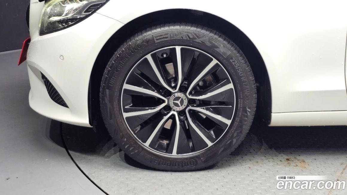 Mercedes-Benz C-Class 2019