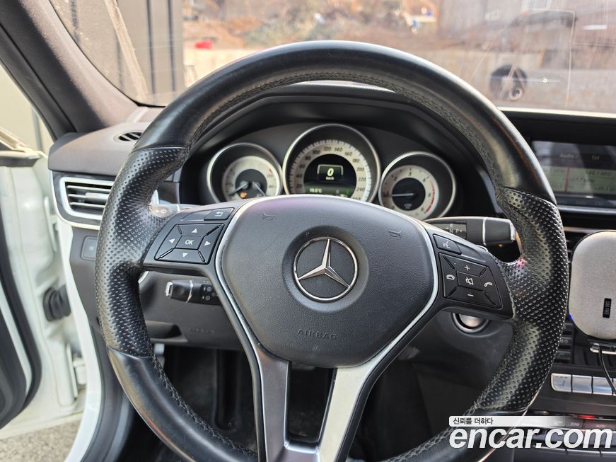 Mercedes-Benz E-Class 2015