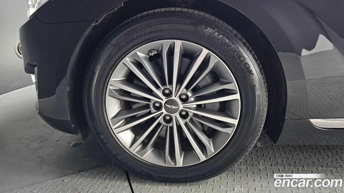 Genesis EQ900 2018