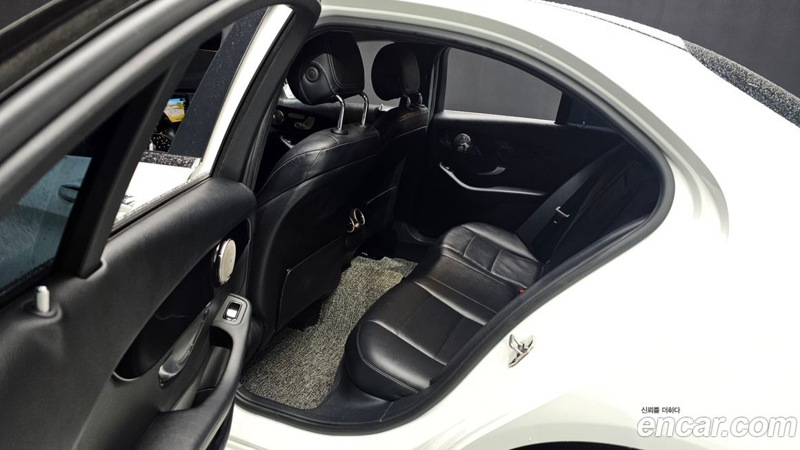 Mercedes-Benz C-Class 2019