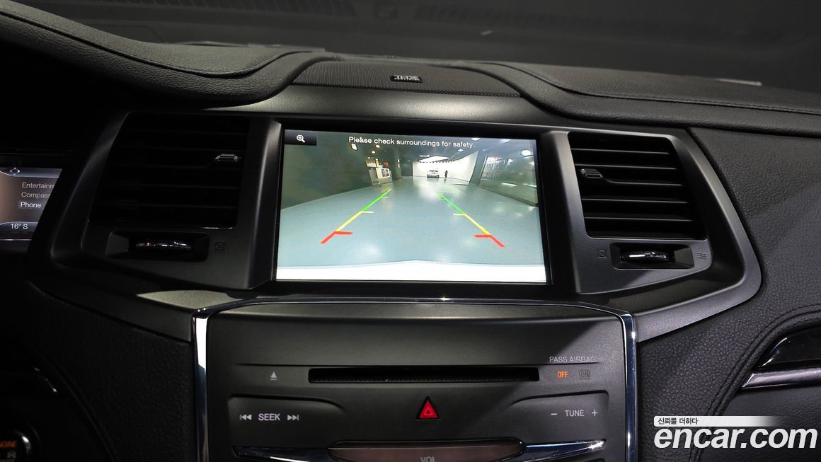 Lincoln MKS 2015