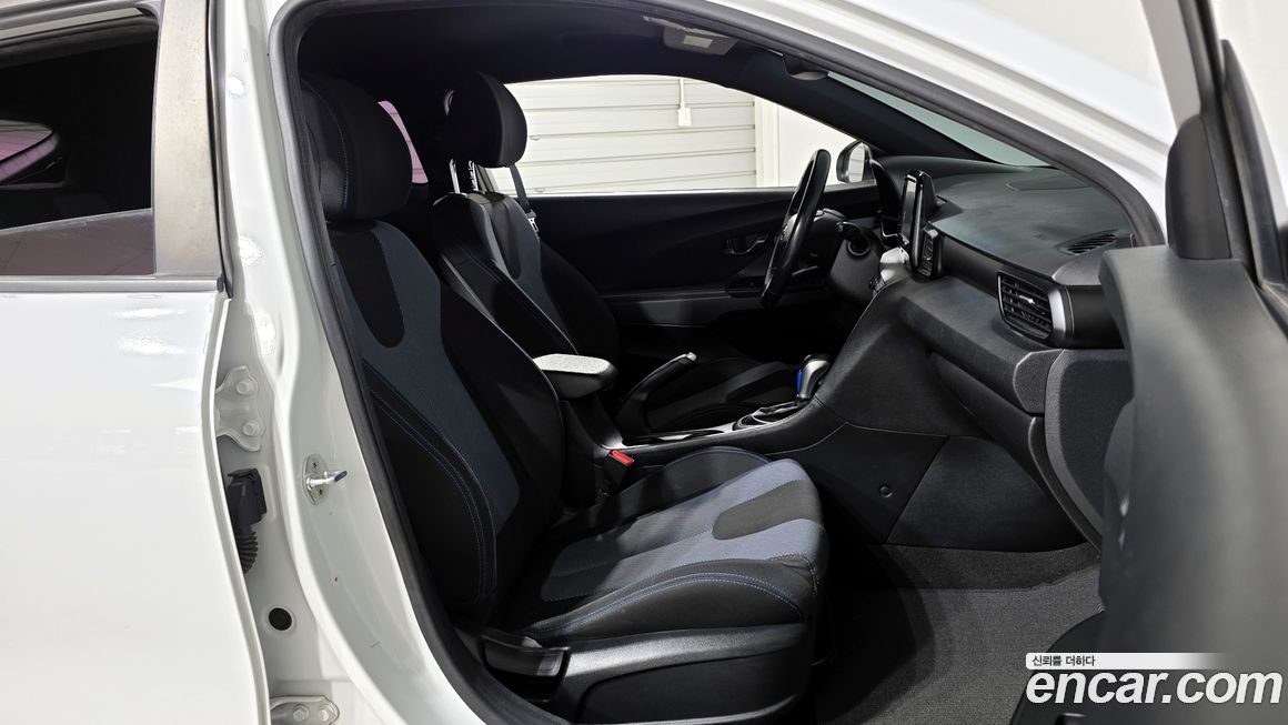 Hyundai Veloster 2018