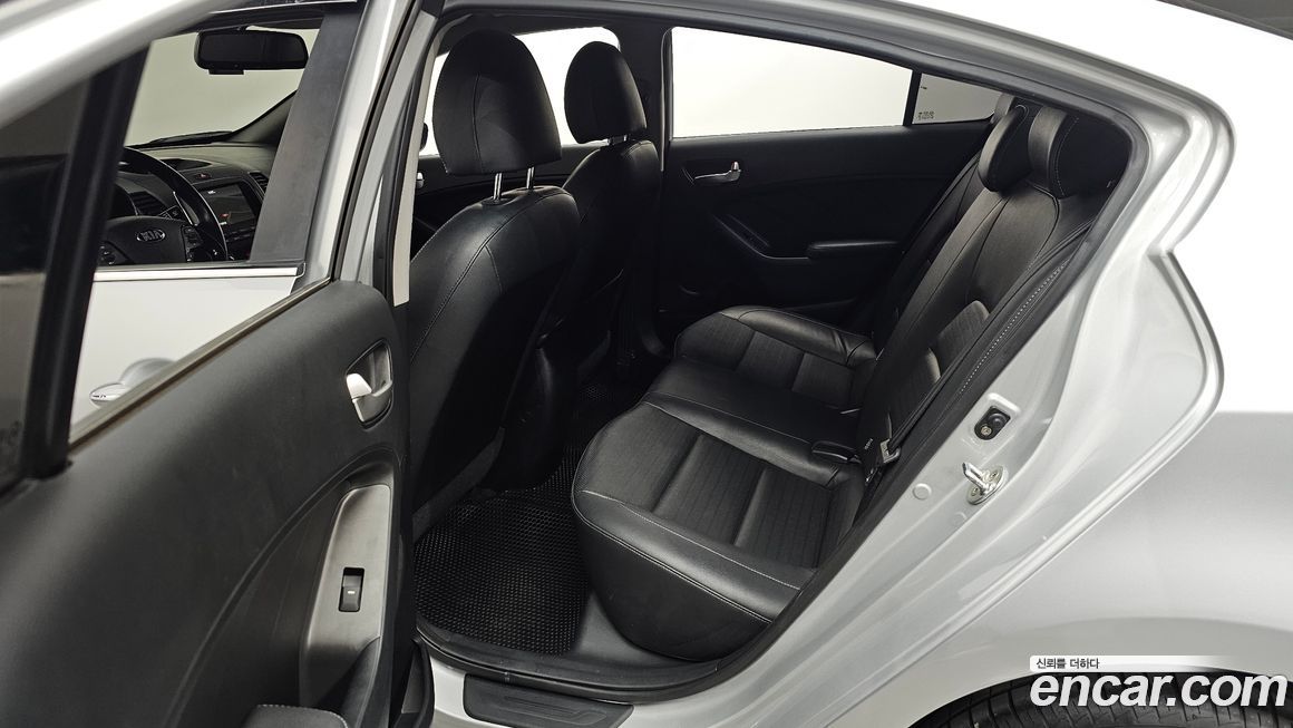 Kia K3 2016