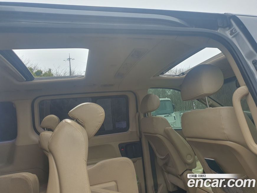 Hyundai Starex 2011
